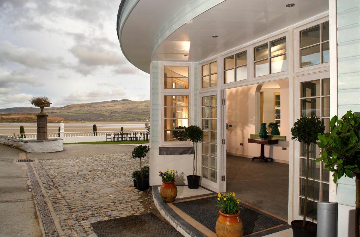 Portmeirion Village & Castell Deudraeth