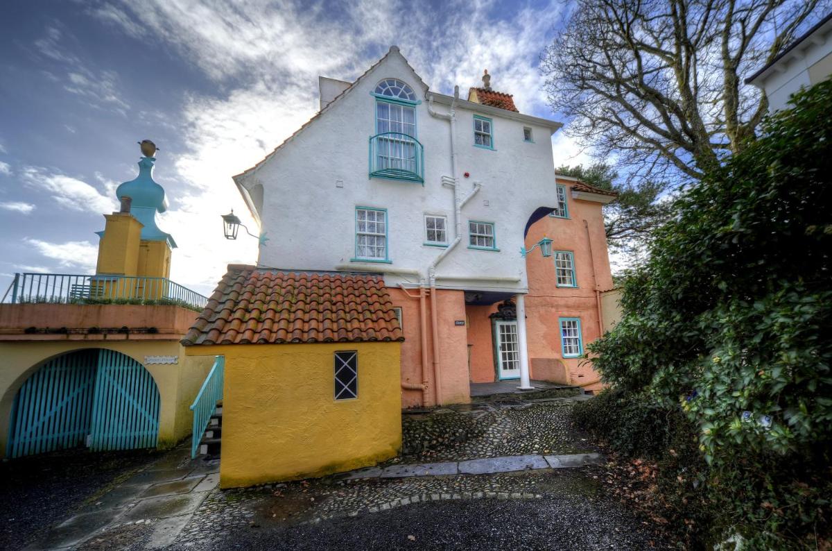 Portmeirion Village & Castell Deudraeth