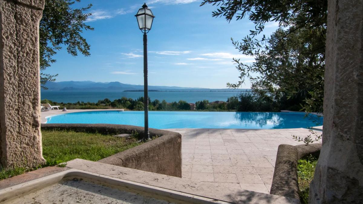 Castello Belvedere Apartments