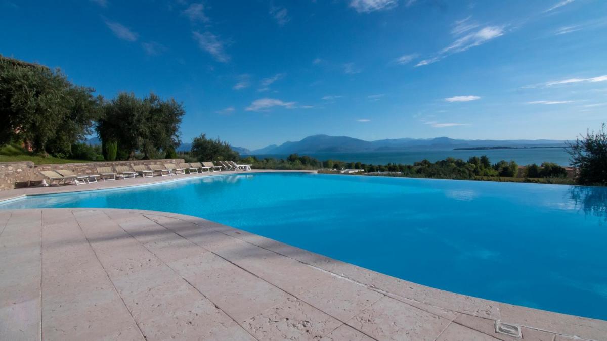 Castello Belvedere Apartments