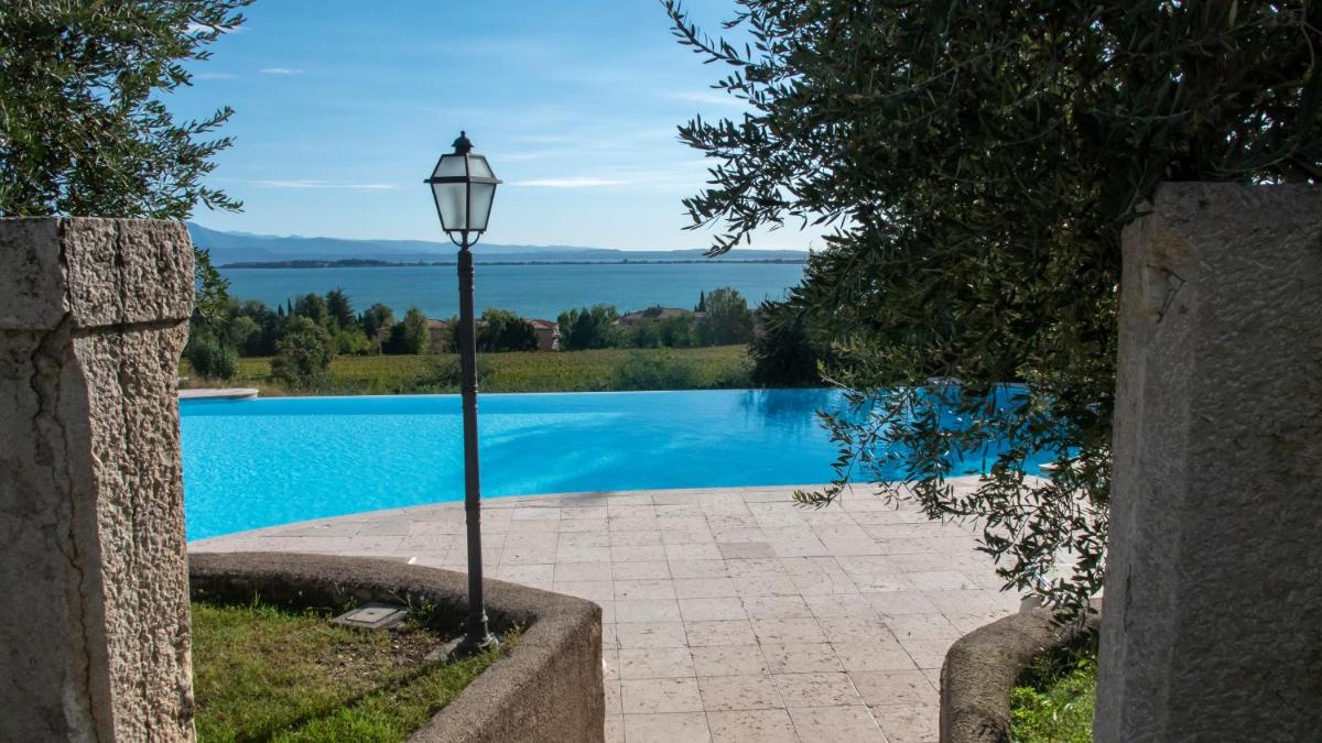 Castello Belvedere Apartments