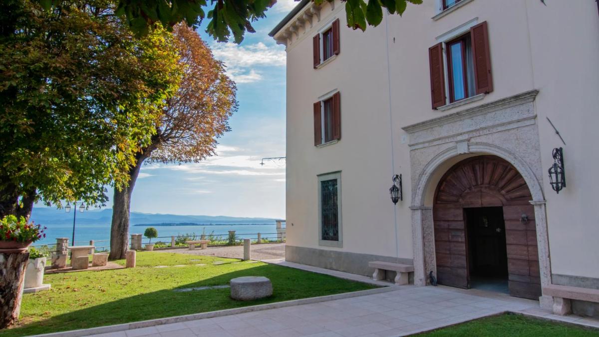Castello Belvedere Apartments