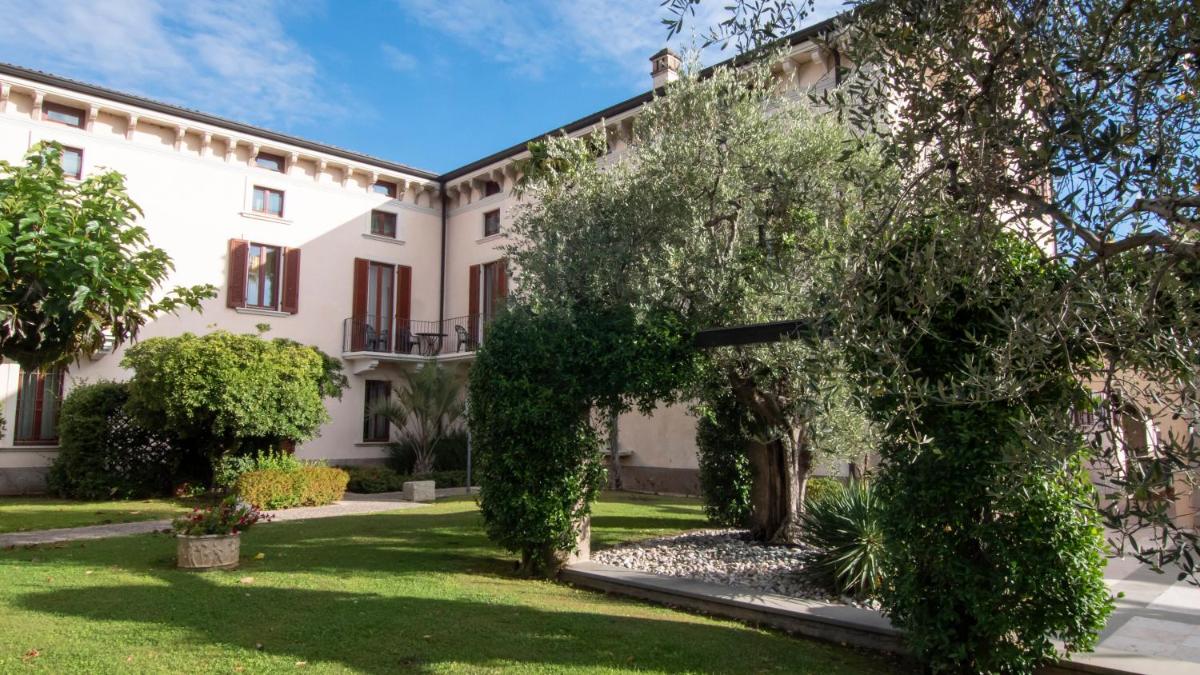 Castello Belvedere Apartments