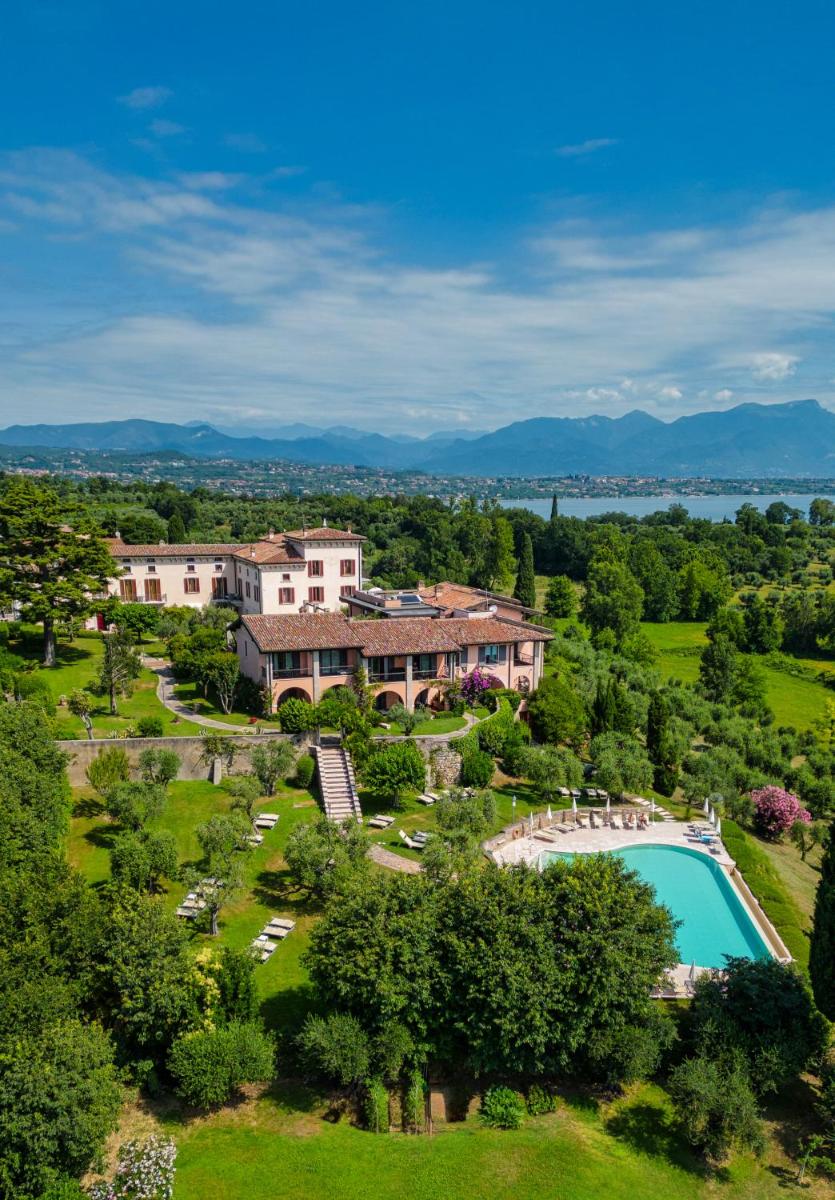 Castello Belvedere Apartments