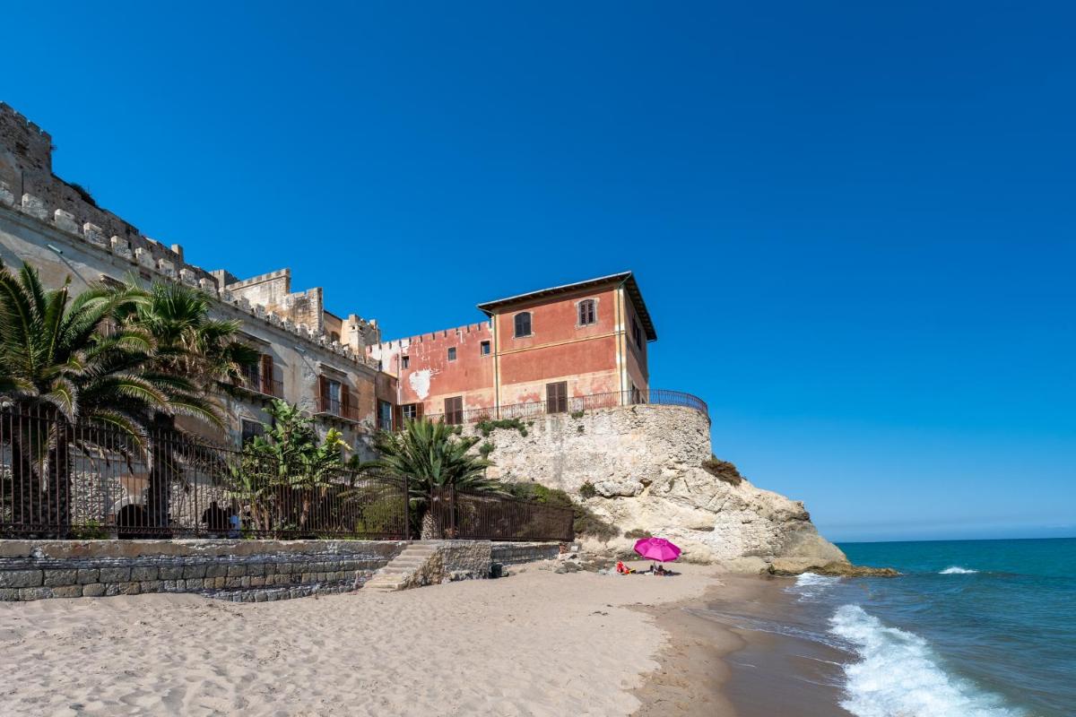 Castello di Falconara