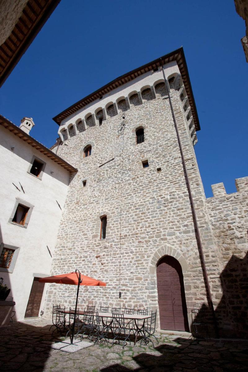 Castello Di Magrano