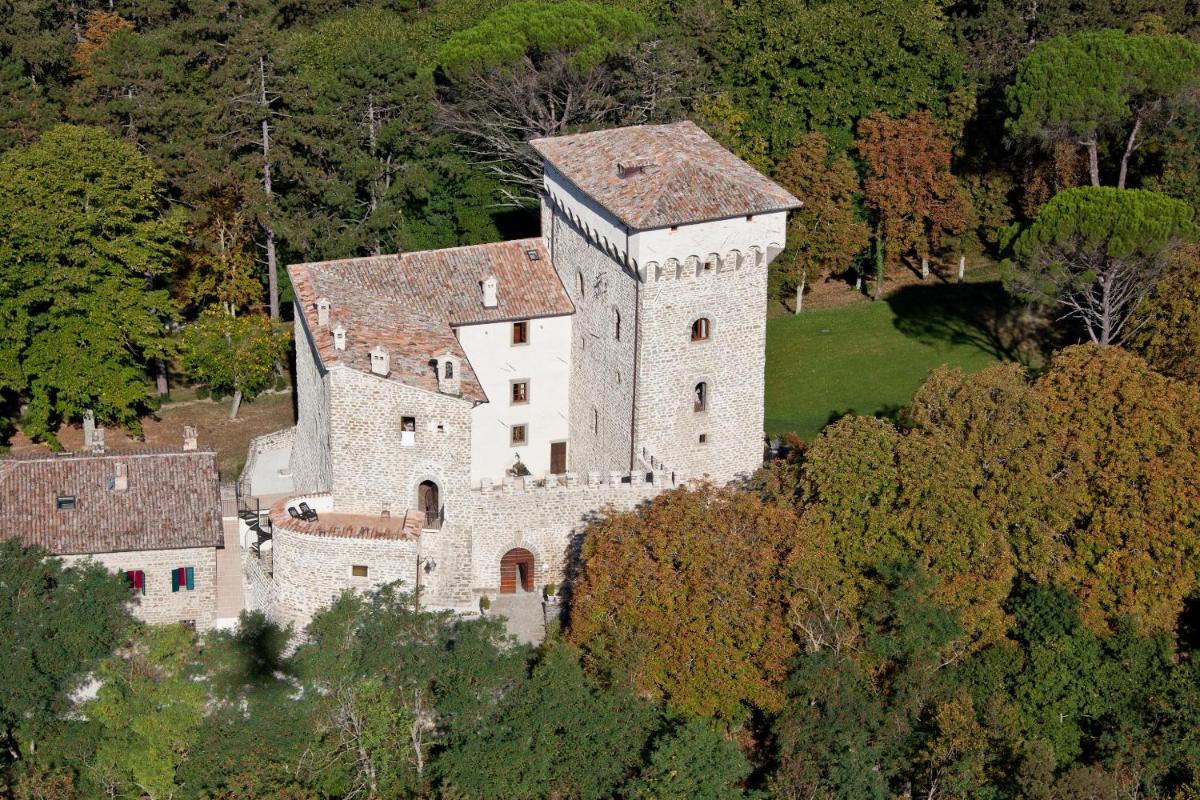 Castello Di Magrano