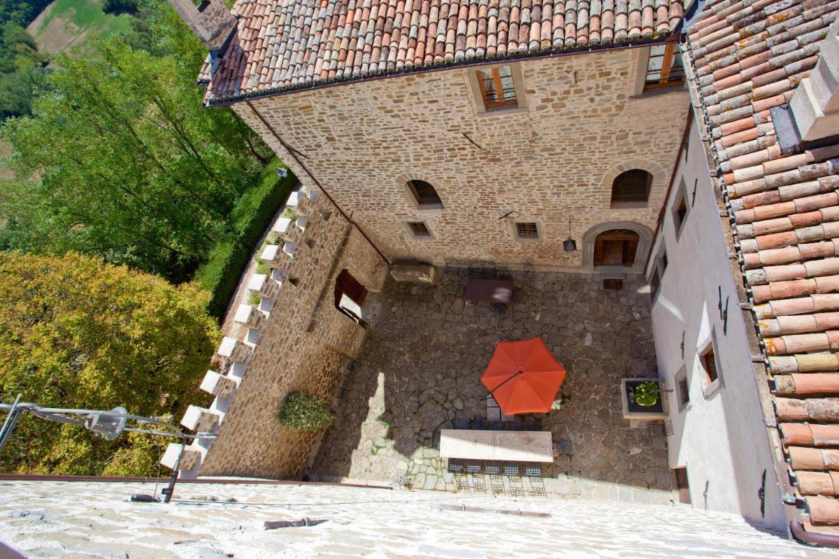 Castello Di Magrano