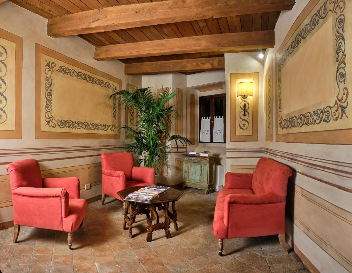 Palazzo Viviani - Castello di Montegridolfo