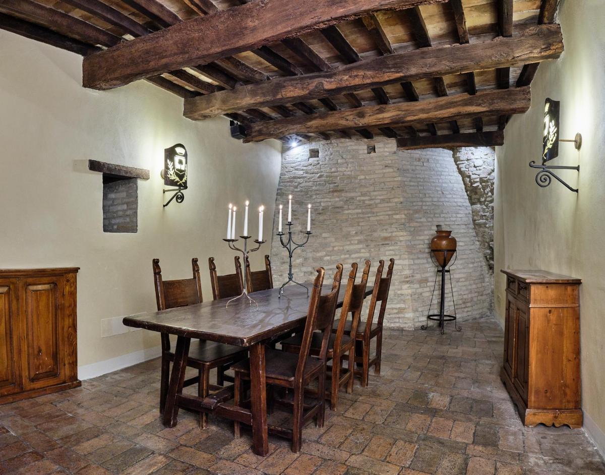 Palazzo Viviani - Castello di Montegridolfo