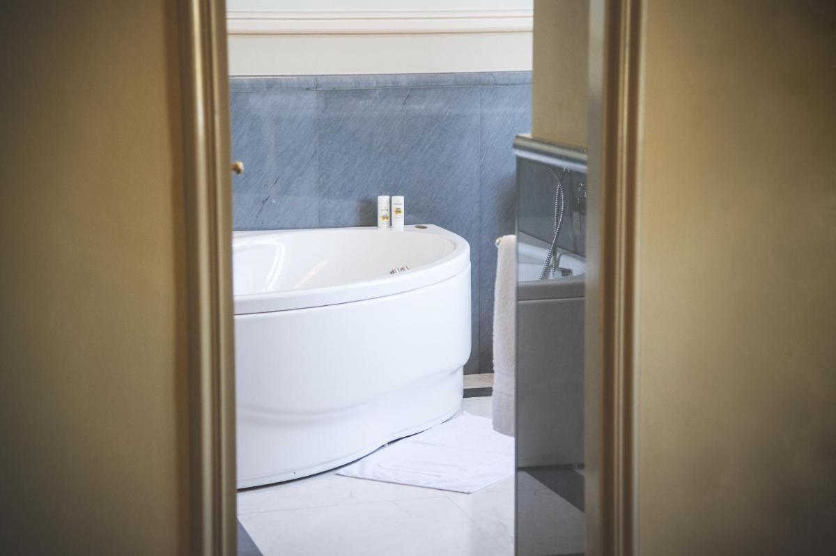 Castello Di Mornico Losana