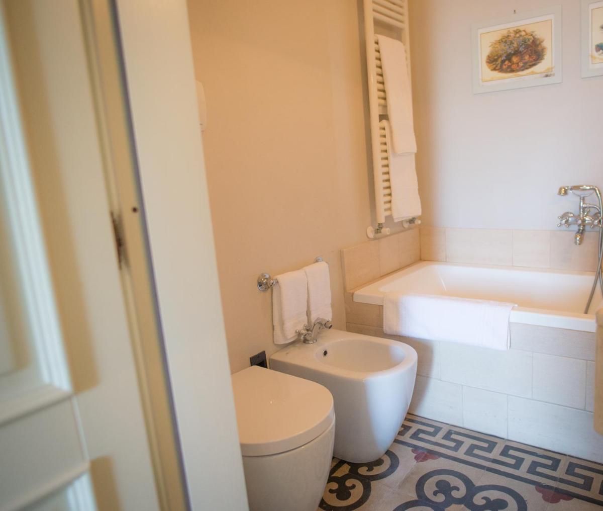 Castello Di Mornico Losana