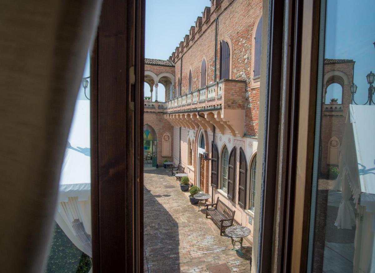 Castello Di Mornico Losana