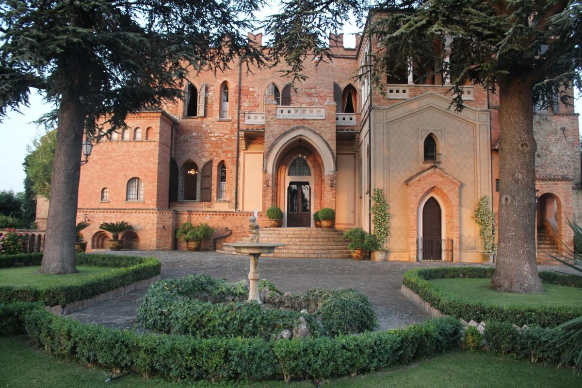 Castello Di Mornico Losana