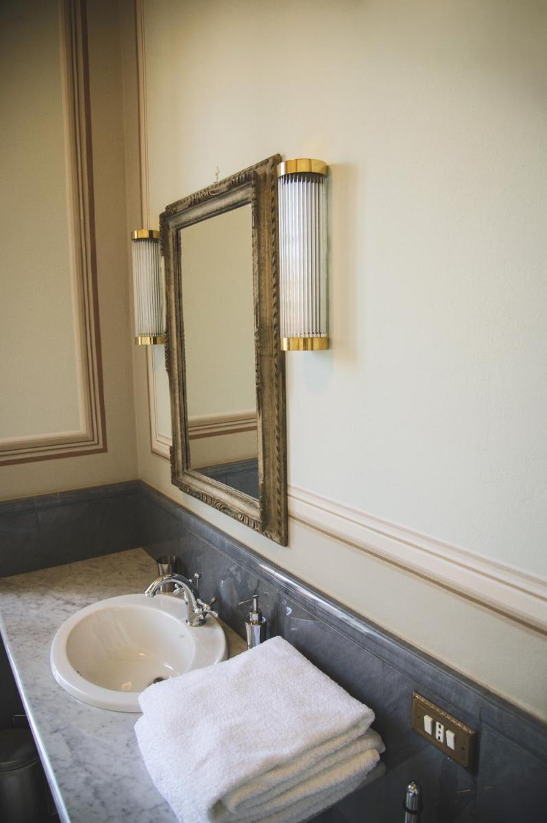 Castello Di Mornico Losana