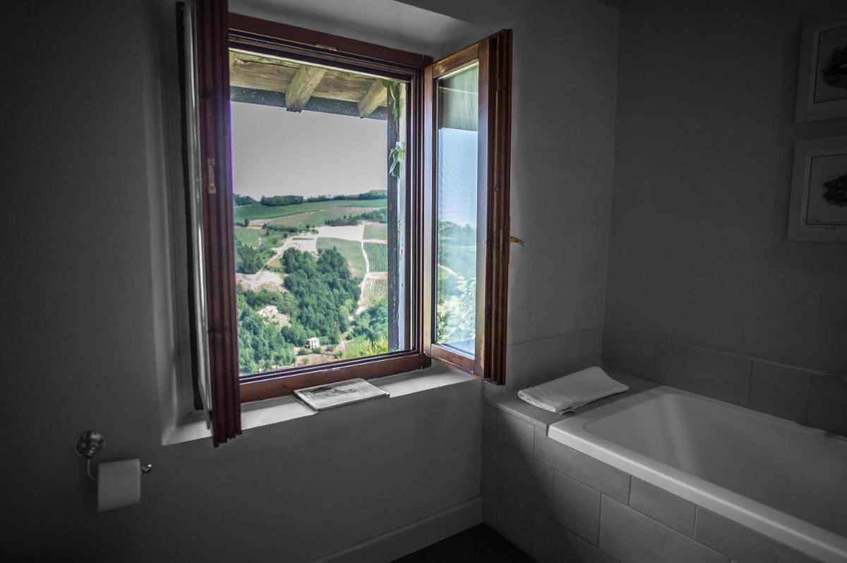 Castello Di Mornico Losana