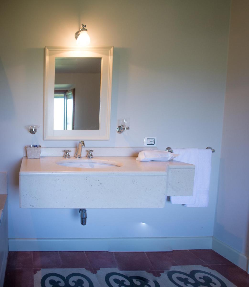 Castello Di Mornico Losana