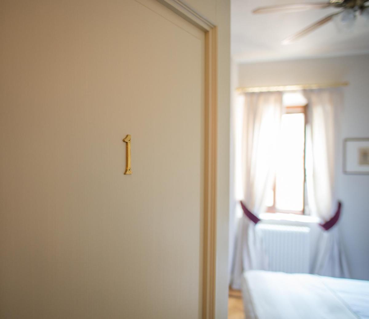 Castello Di Mornico Losana