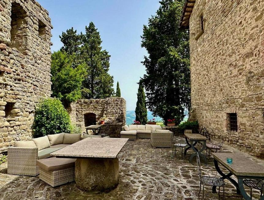 Castello di Petroia