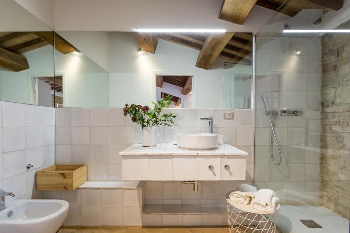 CASTELLO DI RAMAZZANO - Tenute Aliani