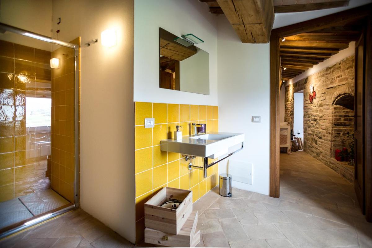 CASTELLO DI RAMAZZANO - Tenute Aliani