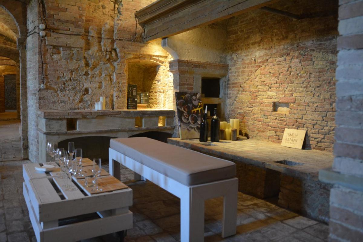 CASTELLO DI RAMAZZANO - Tenute Aliani