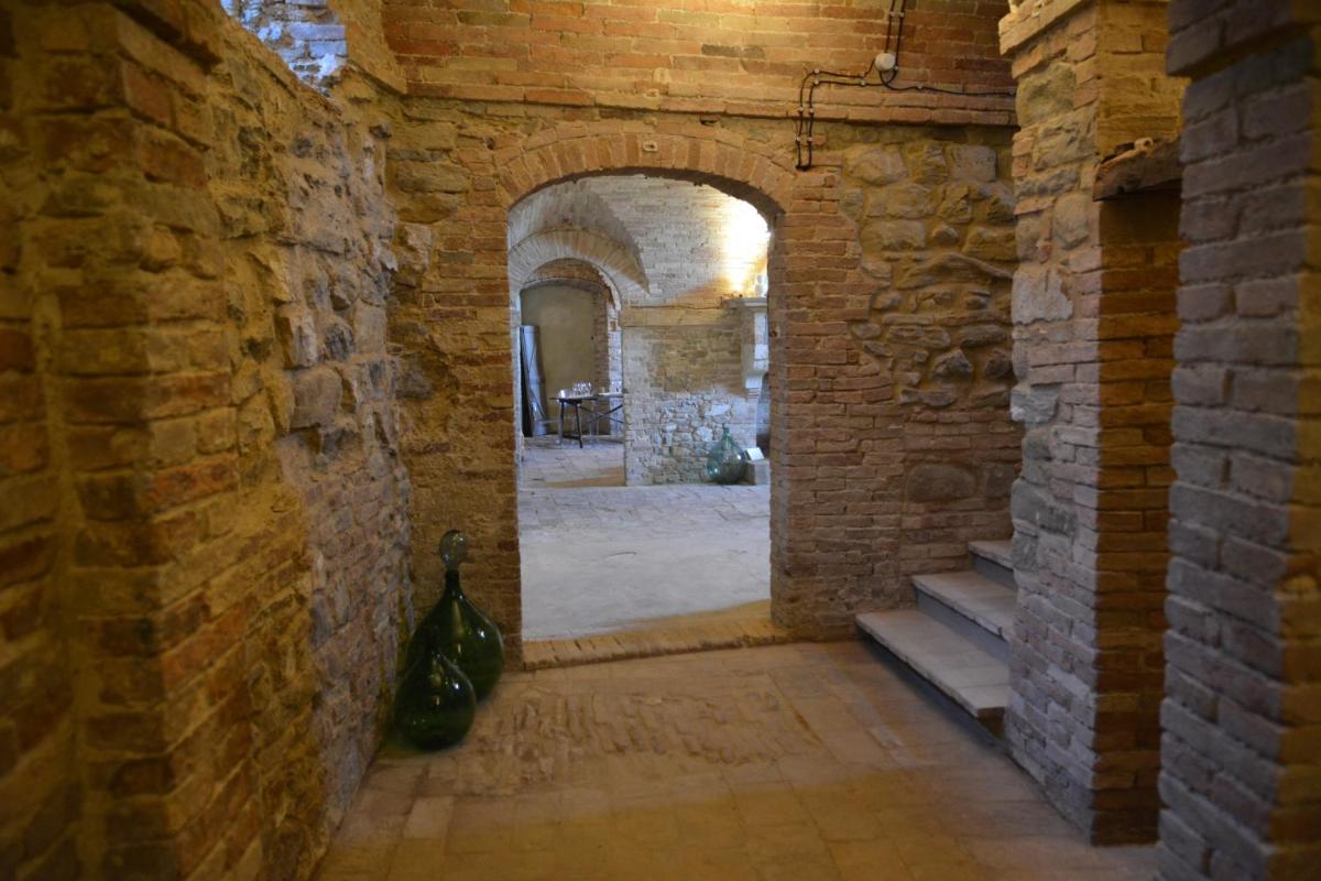 CASTELLO DI RAMAZZANO - Tenute Aliani