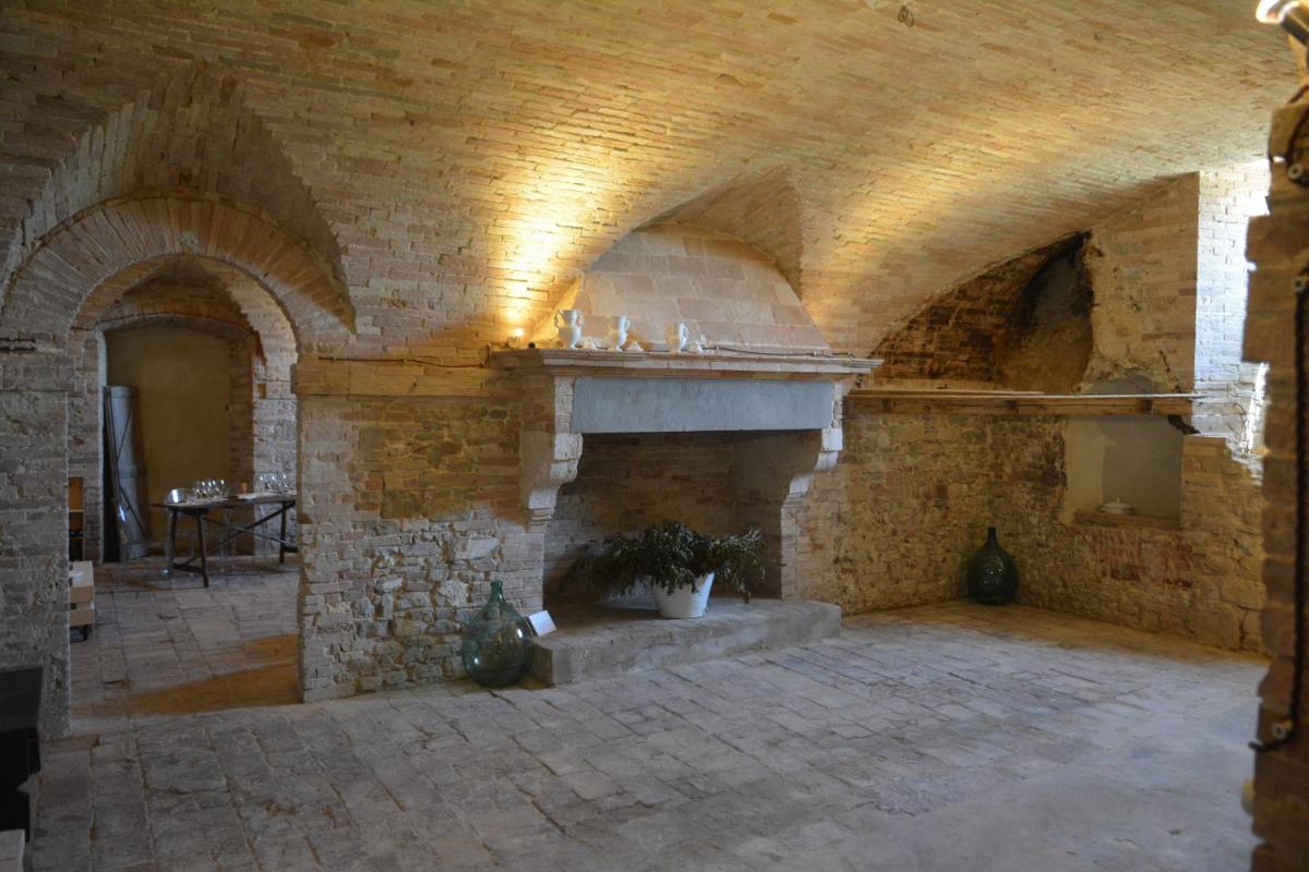 CASTELLO DI RAMAZZANO - Tenute Aliani