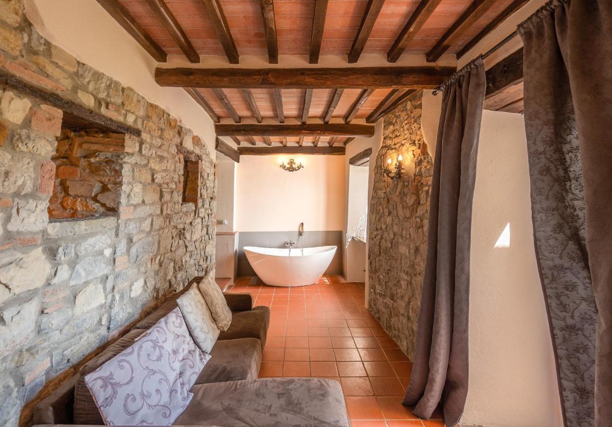Castello Di Tornano Wine Relais