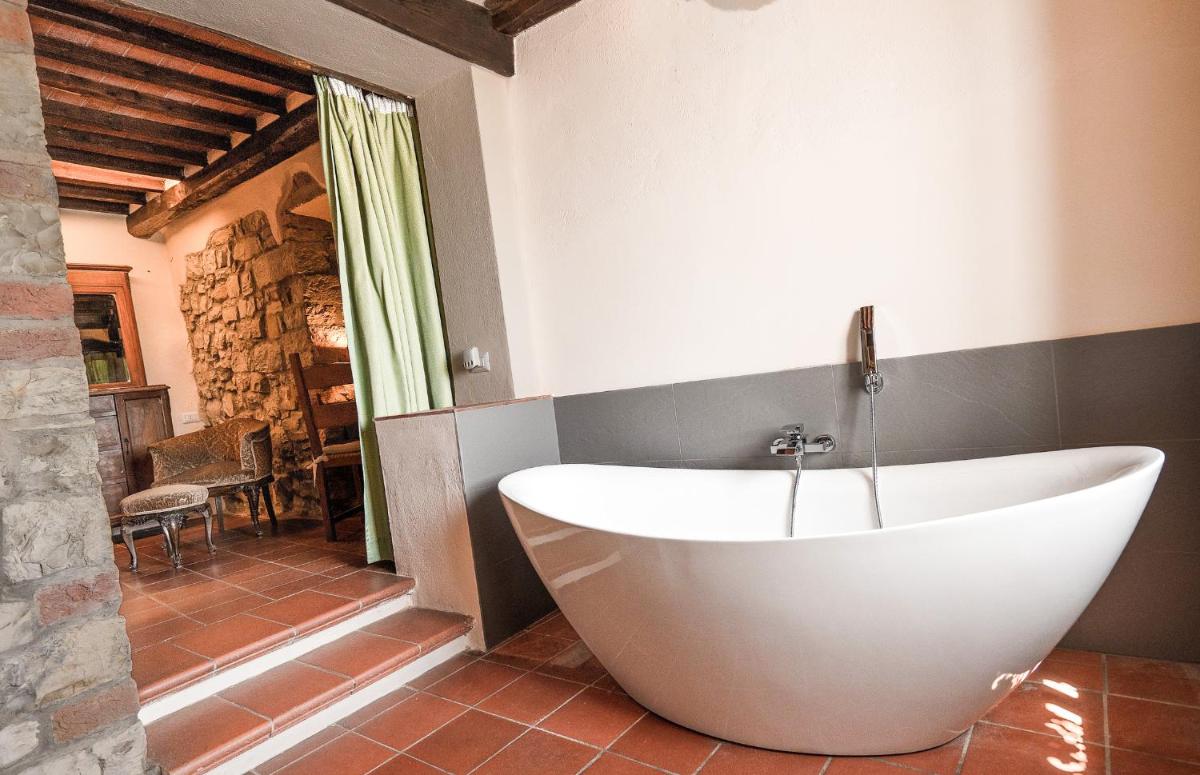 Castello Di Tornano Wine Relais