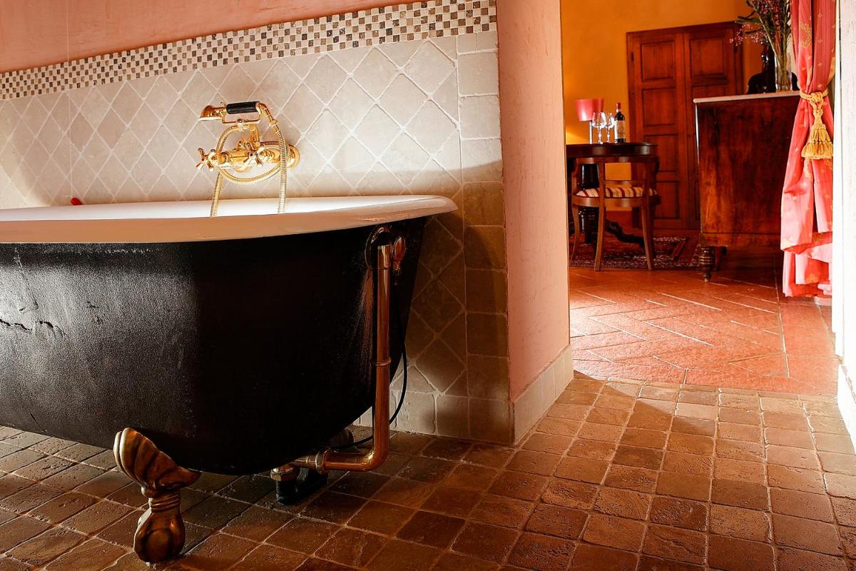 Castello Di Tornano Wine Relais