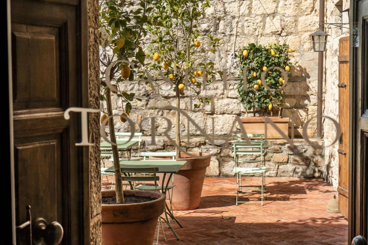 Castello Di Tornano Wine Relais
