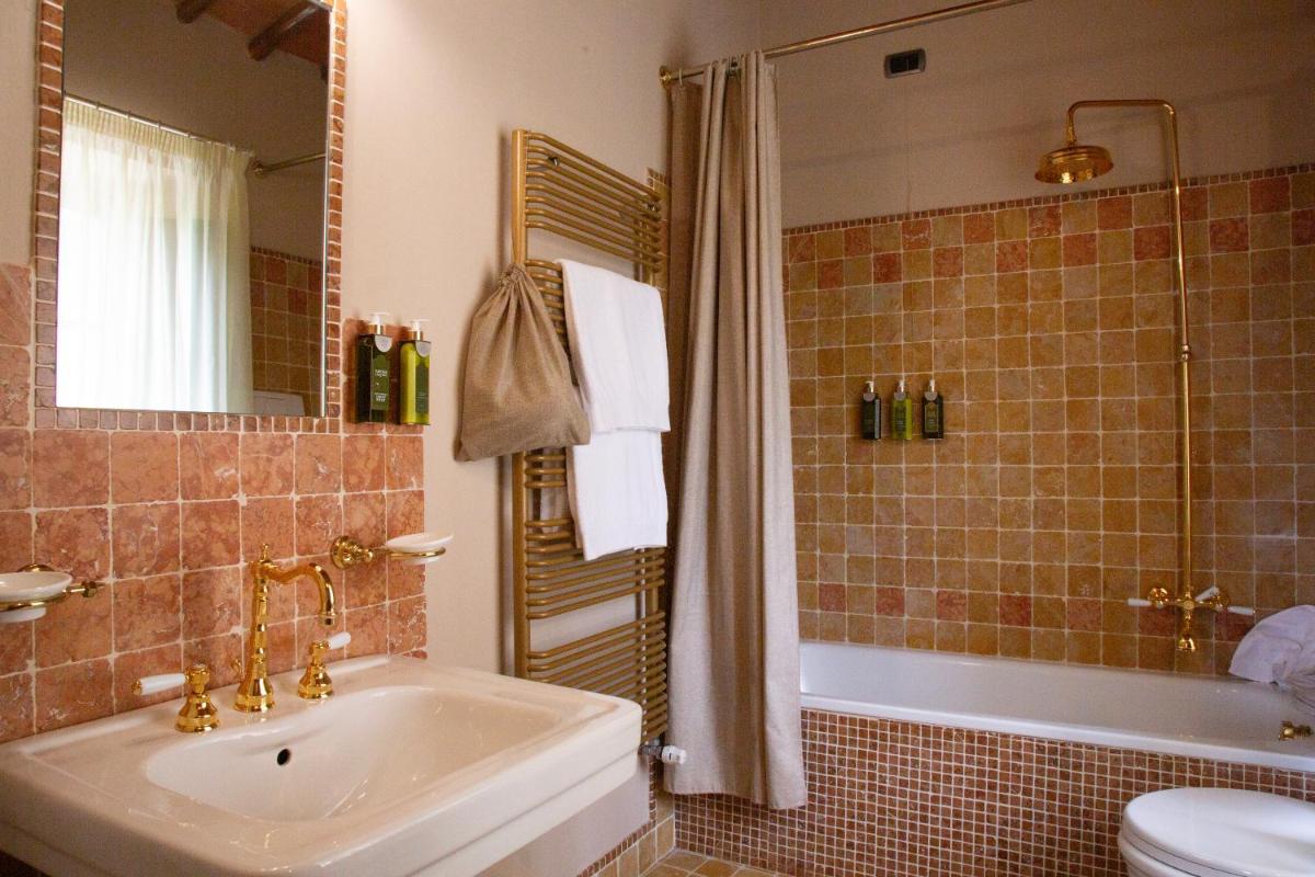 Castello Di Tornano Wine Relais