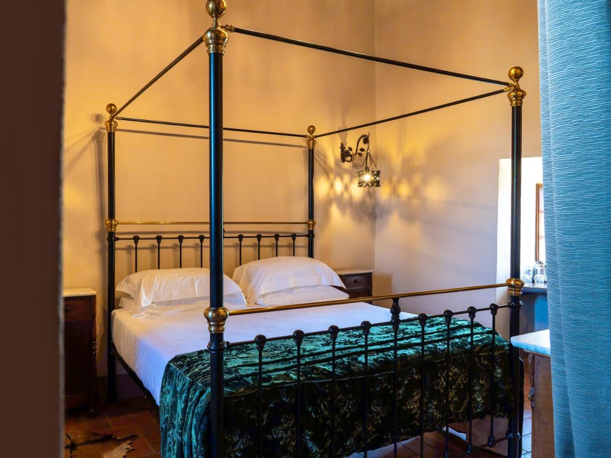 Castello Di Tornano Wine Relais