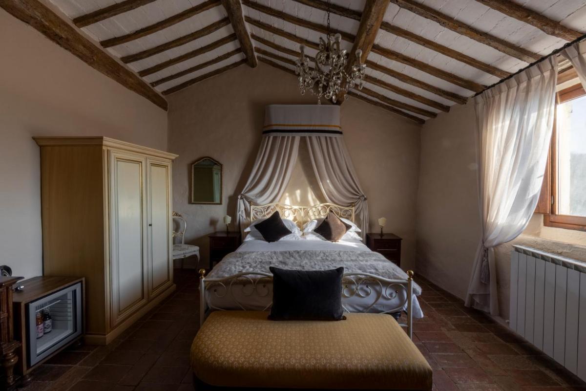 Castello Di Tornano Wine Relais
