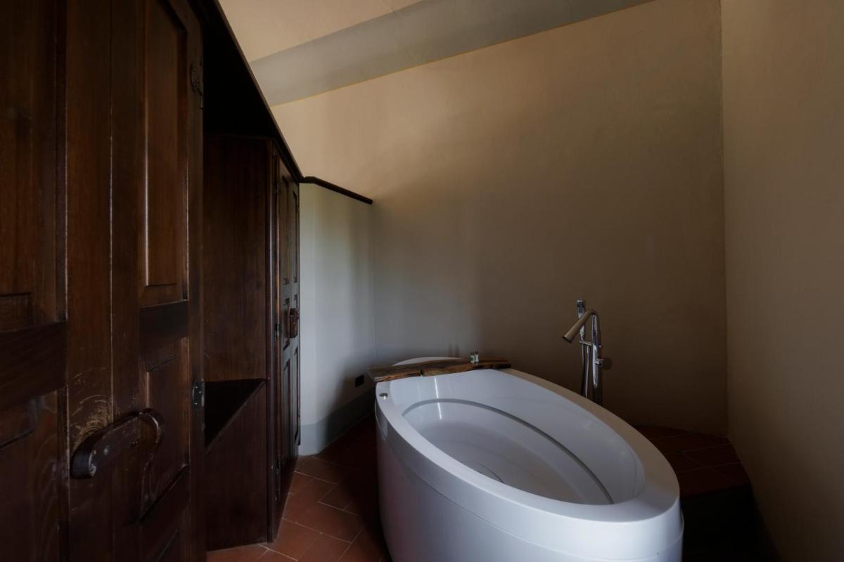 Castello Di Tornano Wine Relais