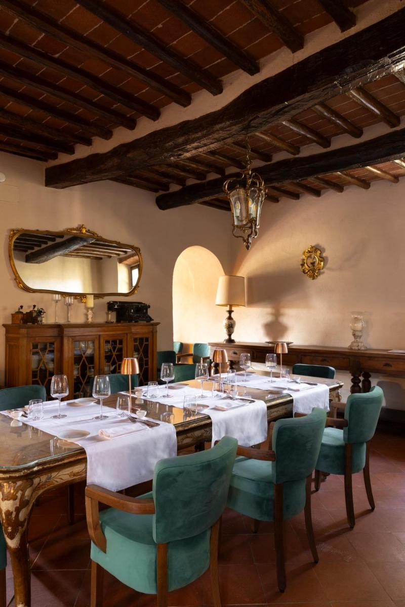 Castello Di Tornano Wine Relais