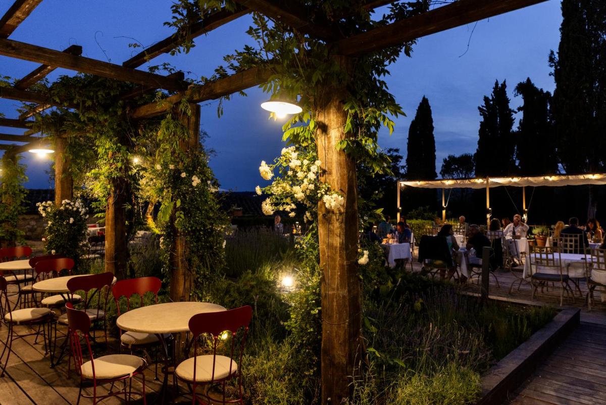 Castello Di Tornano Wine Relais