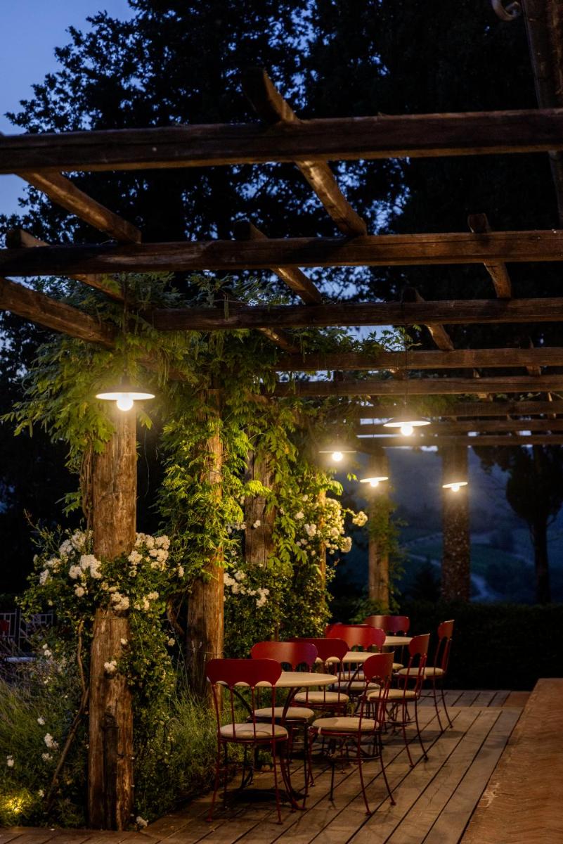 Castello Di Tornano Wine Relais