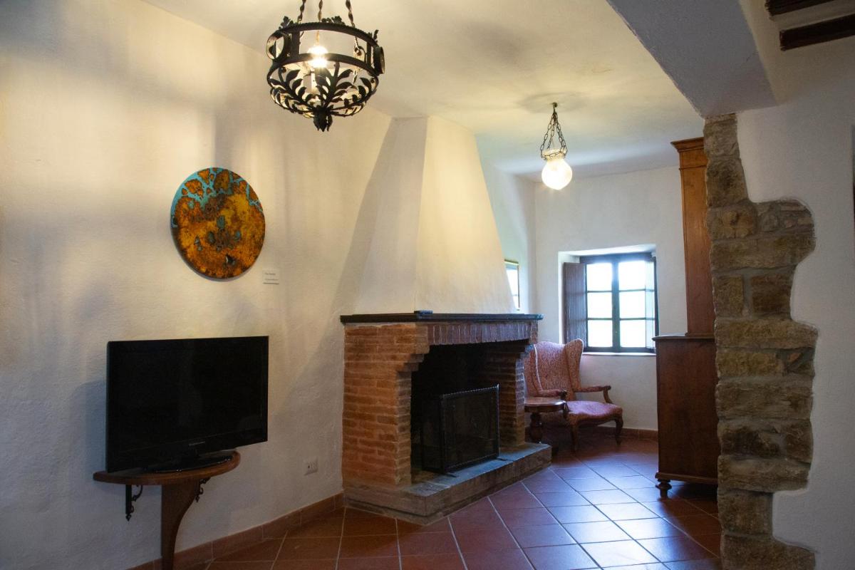 Castello Di Tornano Wine Relais