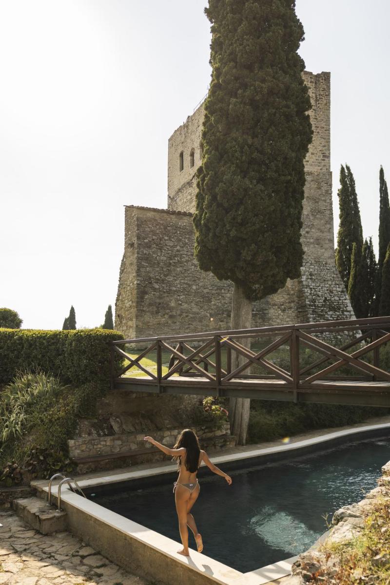 Castello Di Tornano Wine Relais