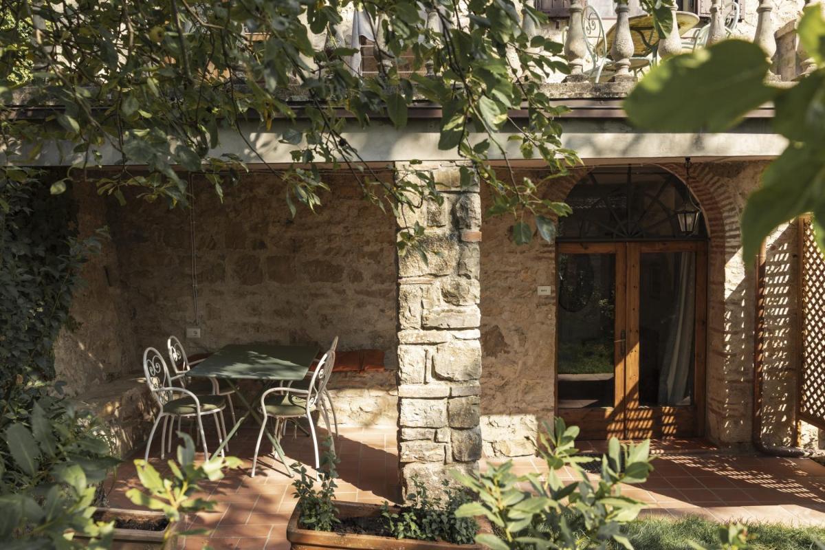 Castello Di Tornano Wine Relais
