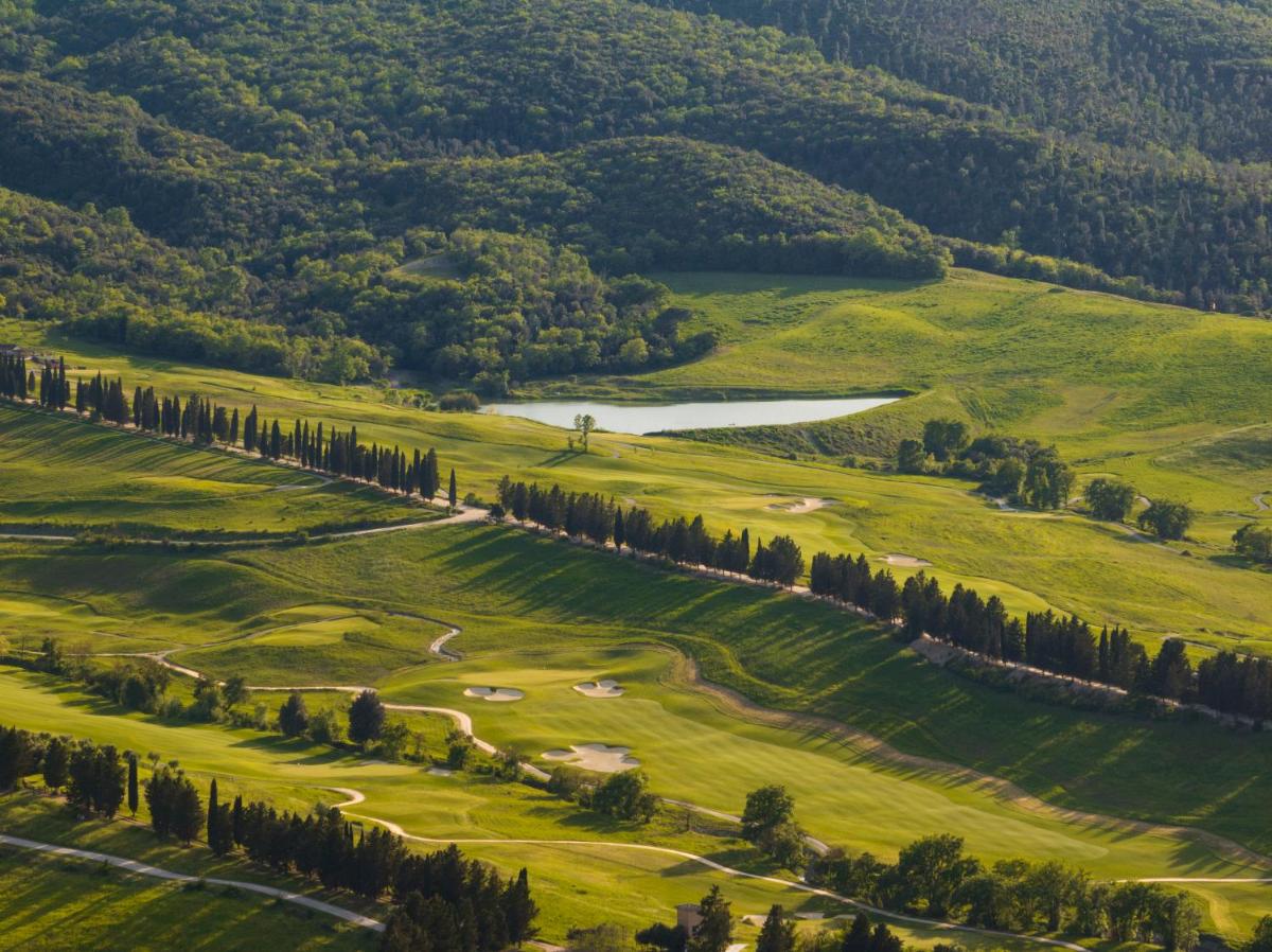 Castiglion del Bosco, A Rosewood Hotel