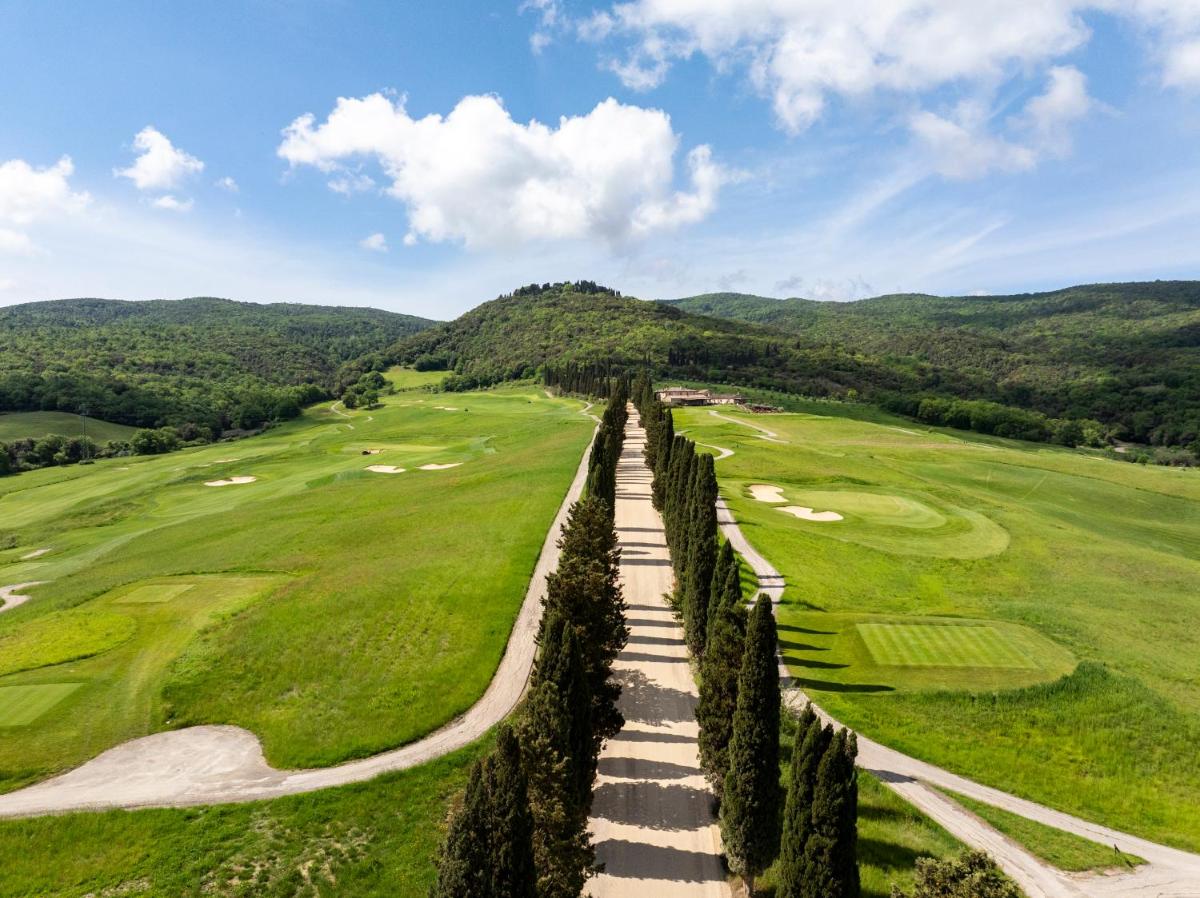 Castiglion del Bosco, A Rosewood Hotel