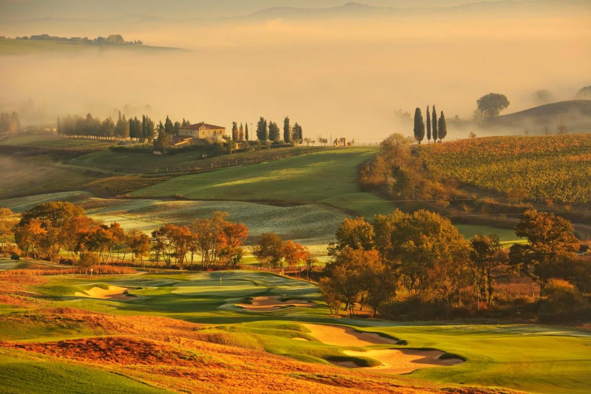 Castiglion del Bosco, A Rosewood Hotel