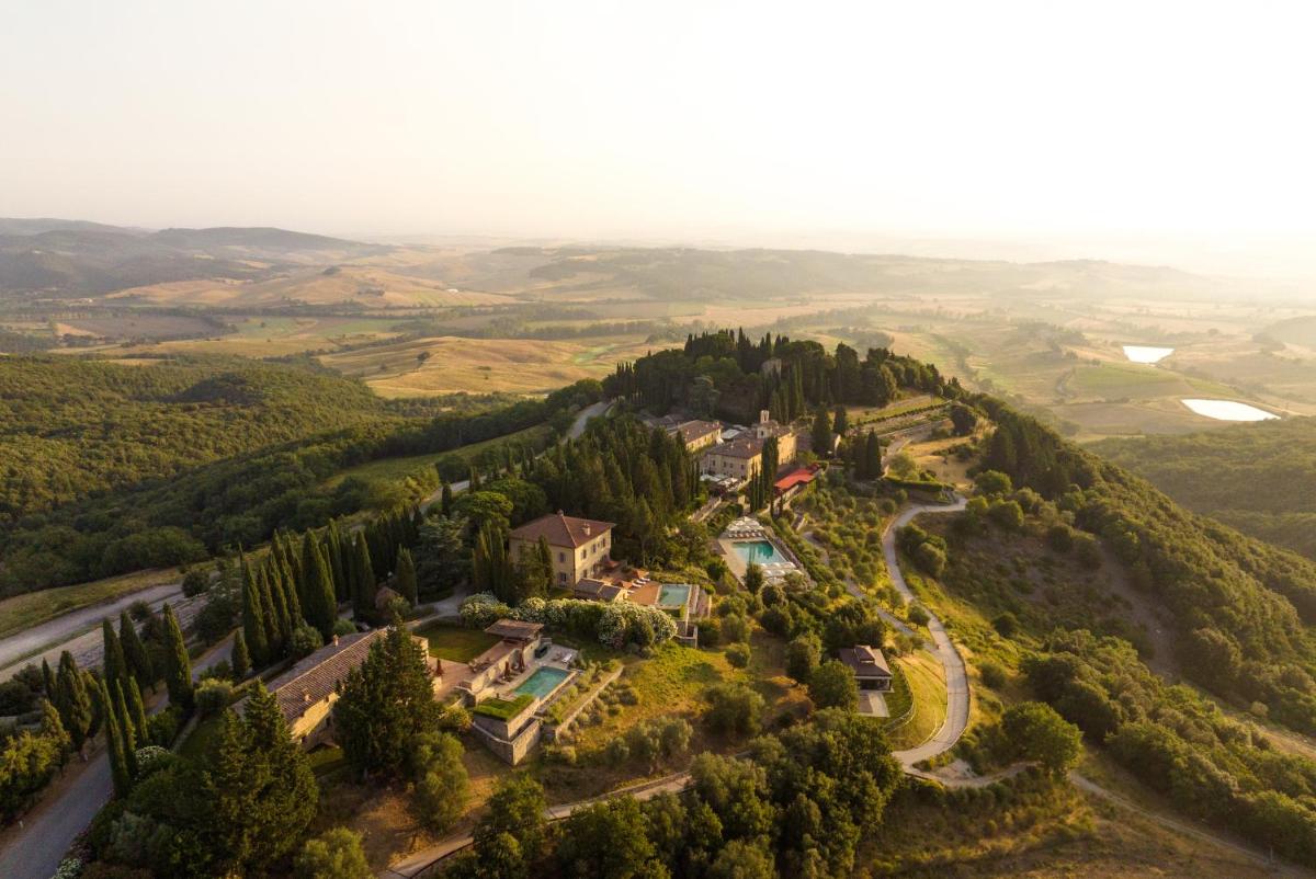 Castiglion del Bosco, A Rosewood Hotel