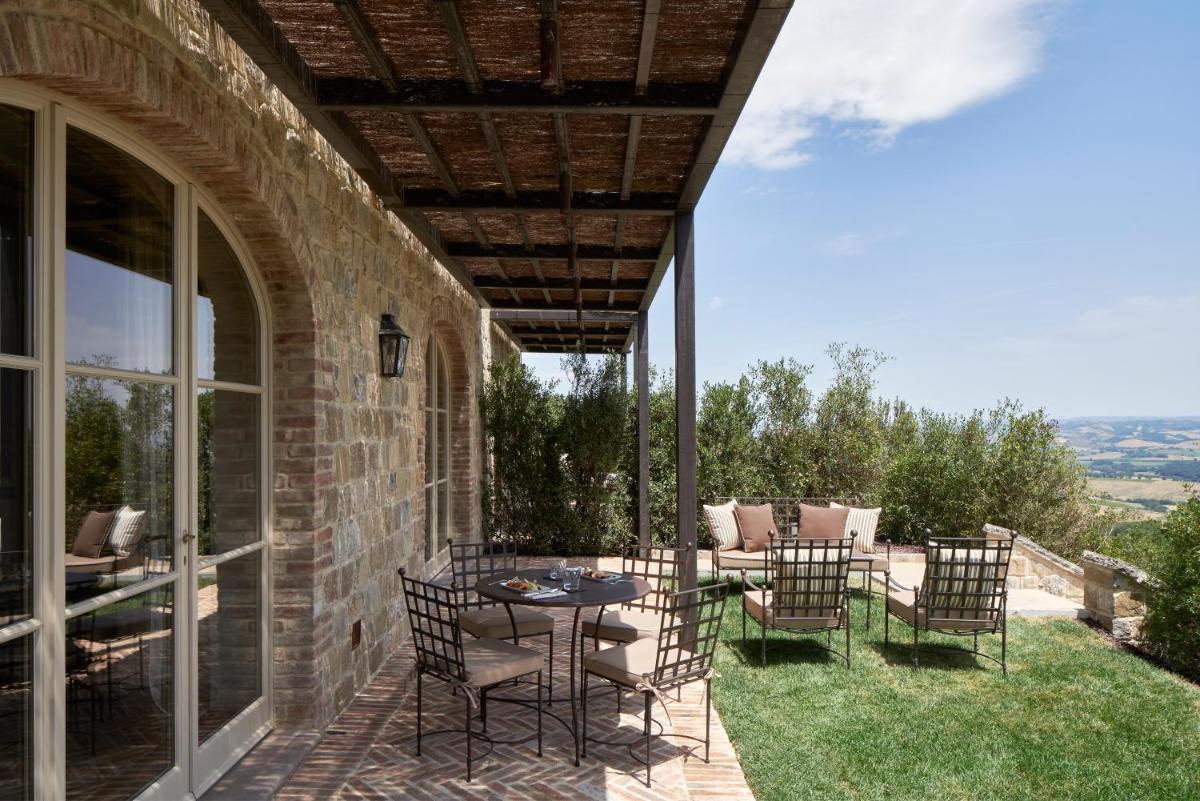 Castiglion del Bosco, A Rosewood Hotel