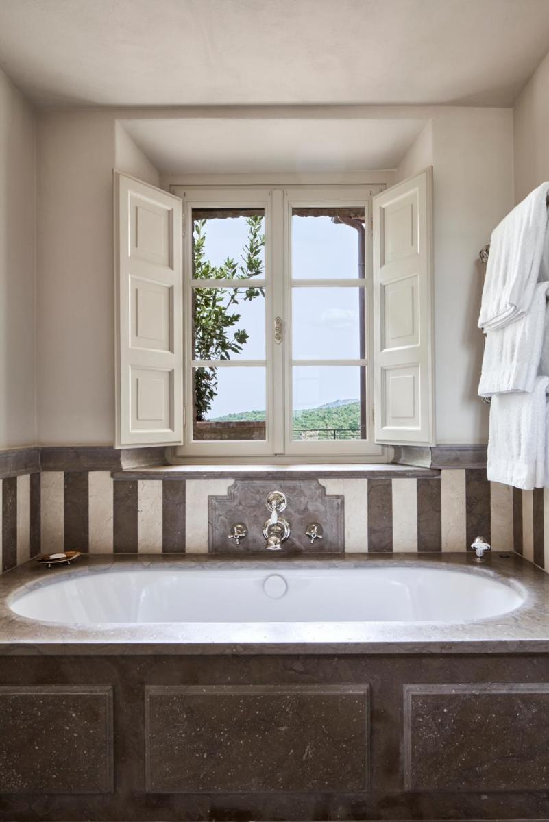 Castiglion del Bosco, A Rosewood Hotel