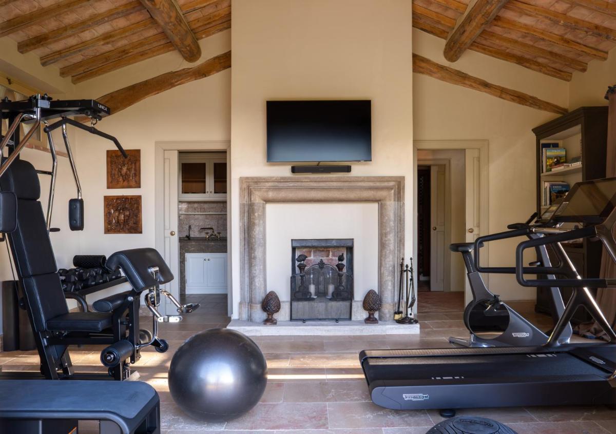Castiglion del Bosco, A Rosewood Hotel