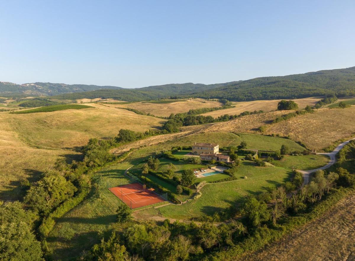 Castiglion del Bosco, A Rosewood Hotel